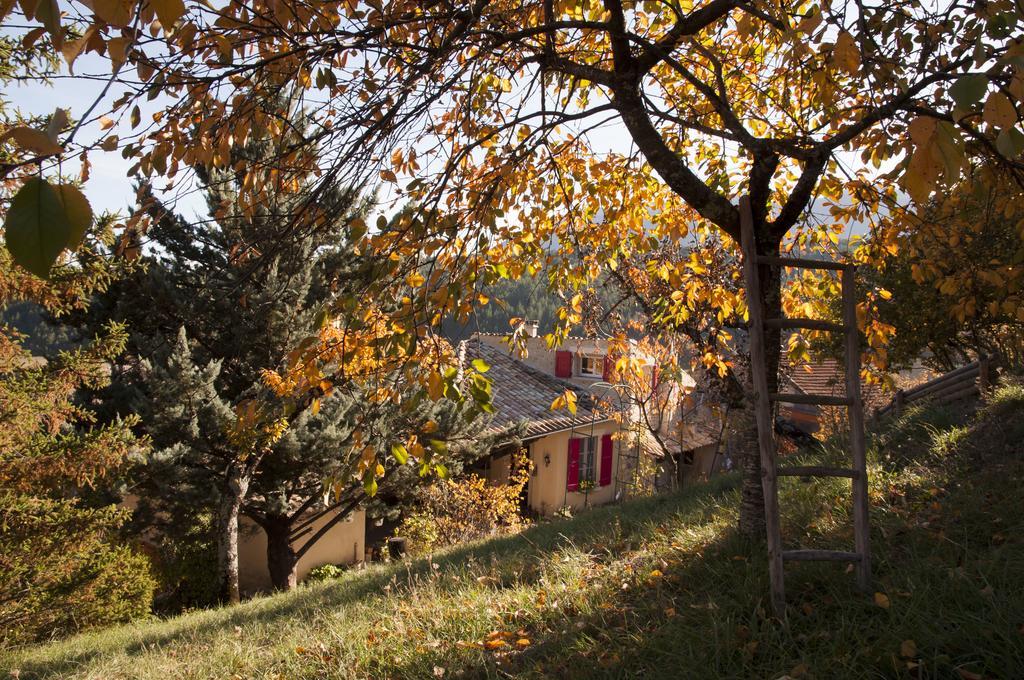 Montmaur-en-Diois La Grange D'Agnes Bed & Breakfast エクステリア 写真