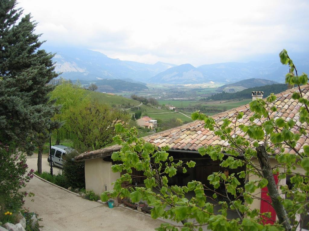 Montmaur-en-Diois La Grange D'Agnes Bed & Breakfast エクステリア 写真